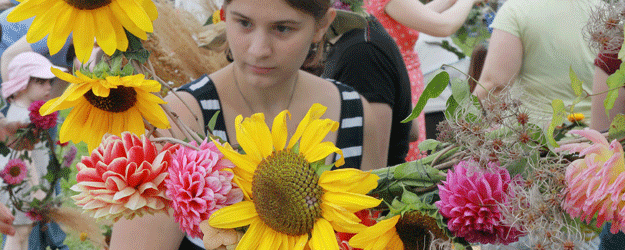 ... Blütenkränze basteln ...